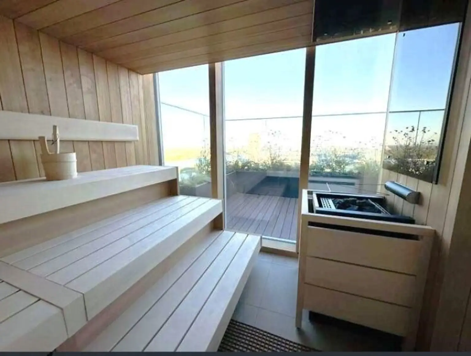 ERSTBEZUG 3 ZIMMER WOHNUNG IM "GRÜNBLICK" VIERTEL ZWEI + TRAUMTERRASSE MIT ca. 64 m² + NUTZUNG INFINITY-AUSSENPOOL, GYM & SAUNA