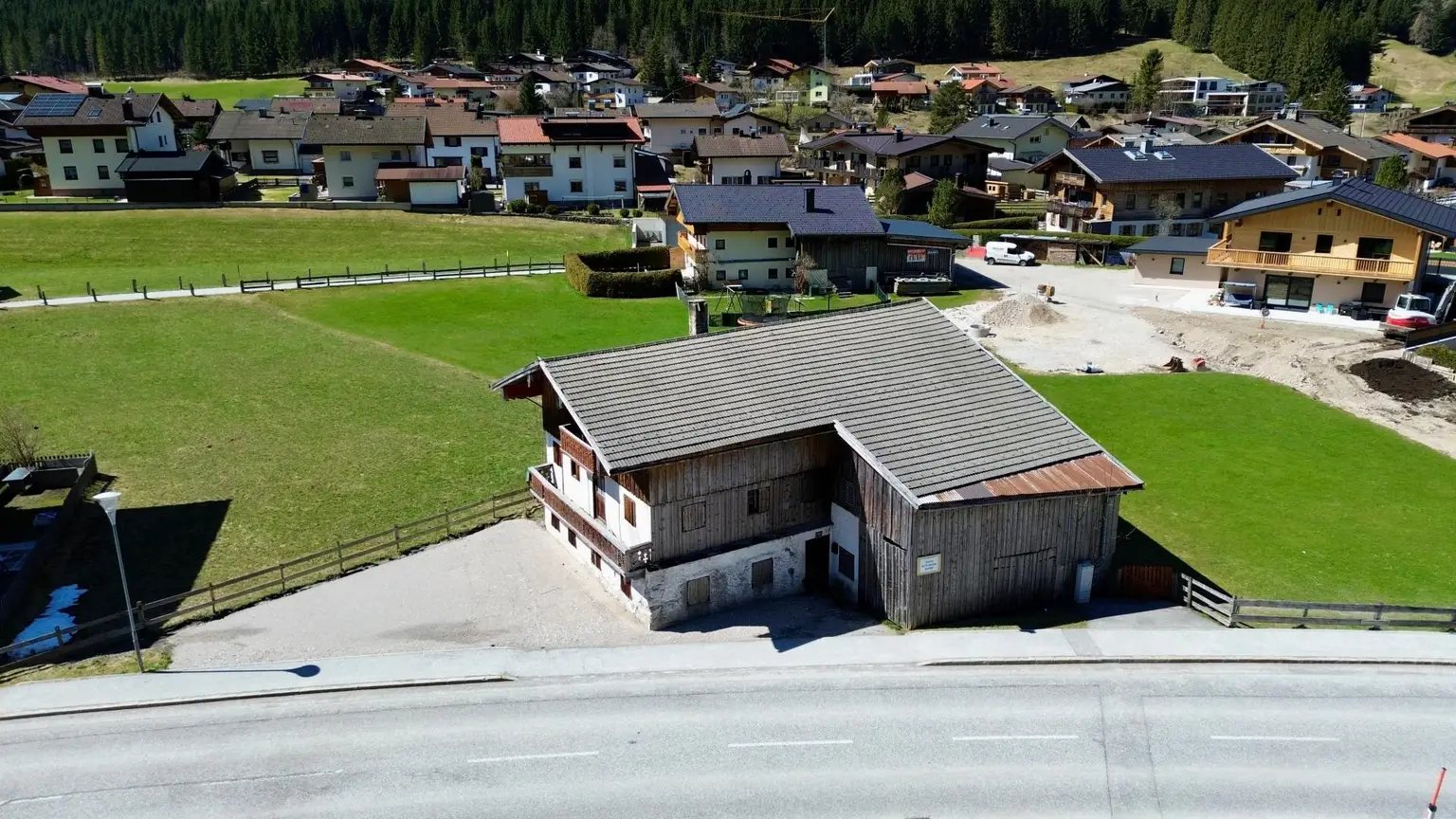Grundstück mit Altbestand