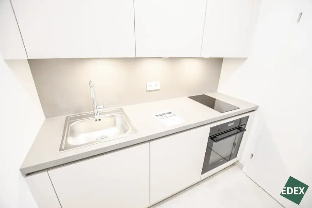 Top-Lage in Gersthof: Modernes 2-Zimmer-Büro mit Terrasse und Kühlung