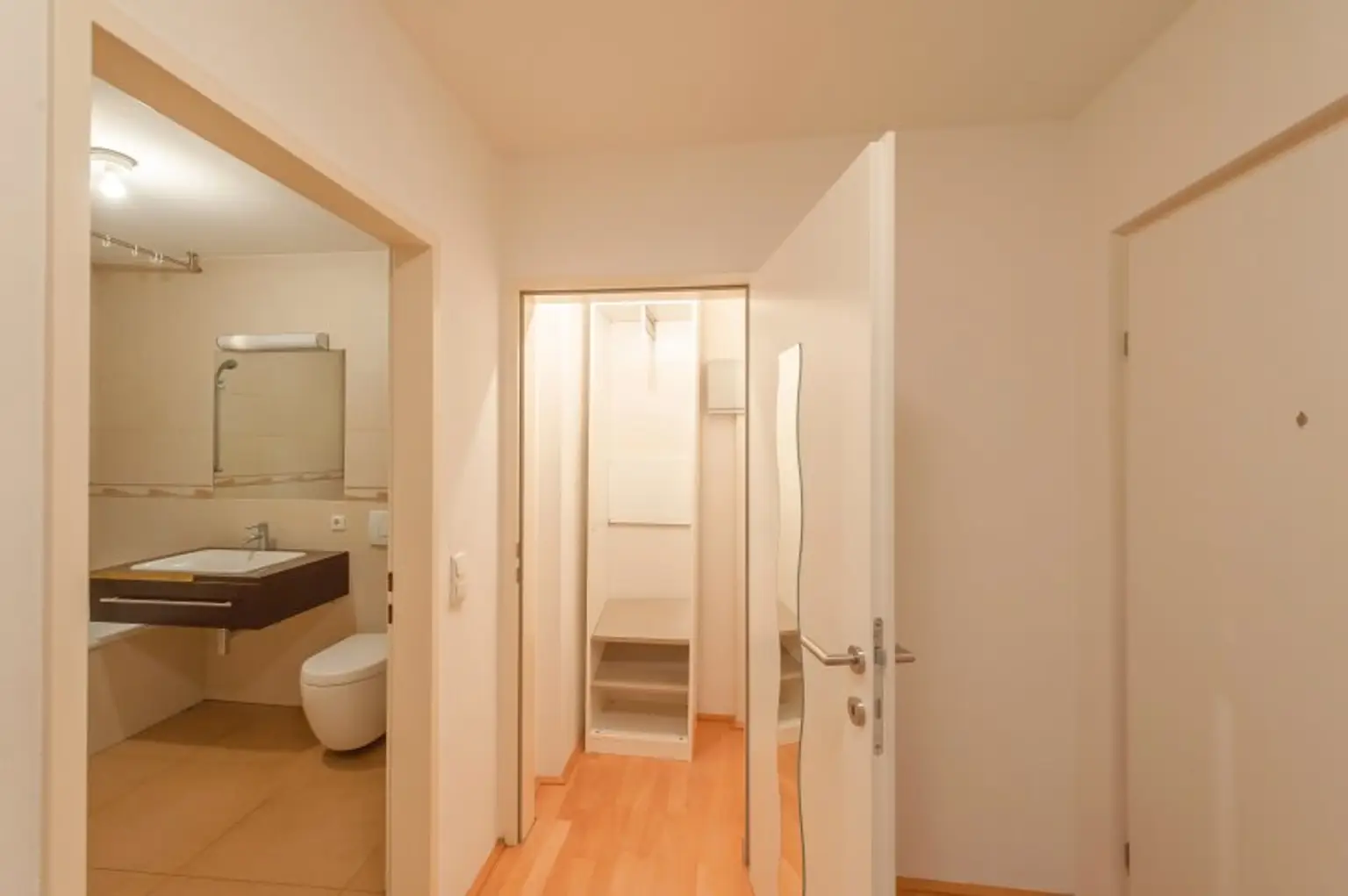 ***NEU*** Porzellangasse, BESTLAGE im Servitenviertel, Schöne 1-Zimmer Neubauwohnung!
