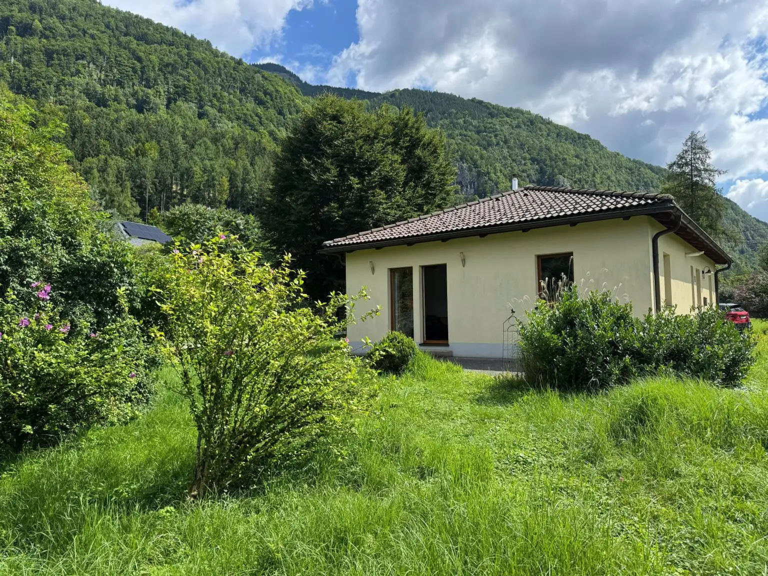 Bungalow in SONNIGER LAGE mit schönen Ausblicken !