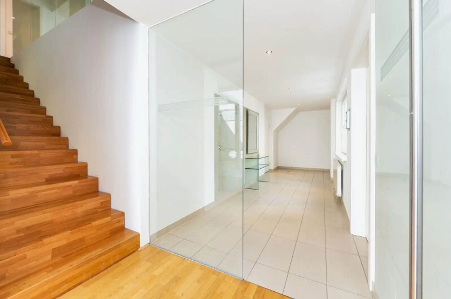 Exklusive Dachgeschoss-Maisonette mit Blick über Wien nahe dem Schwarzenbergplatz