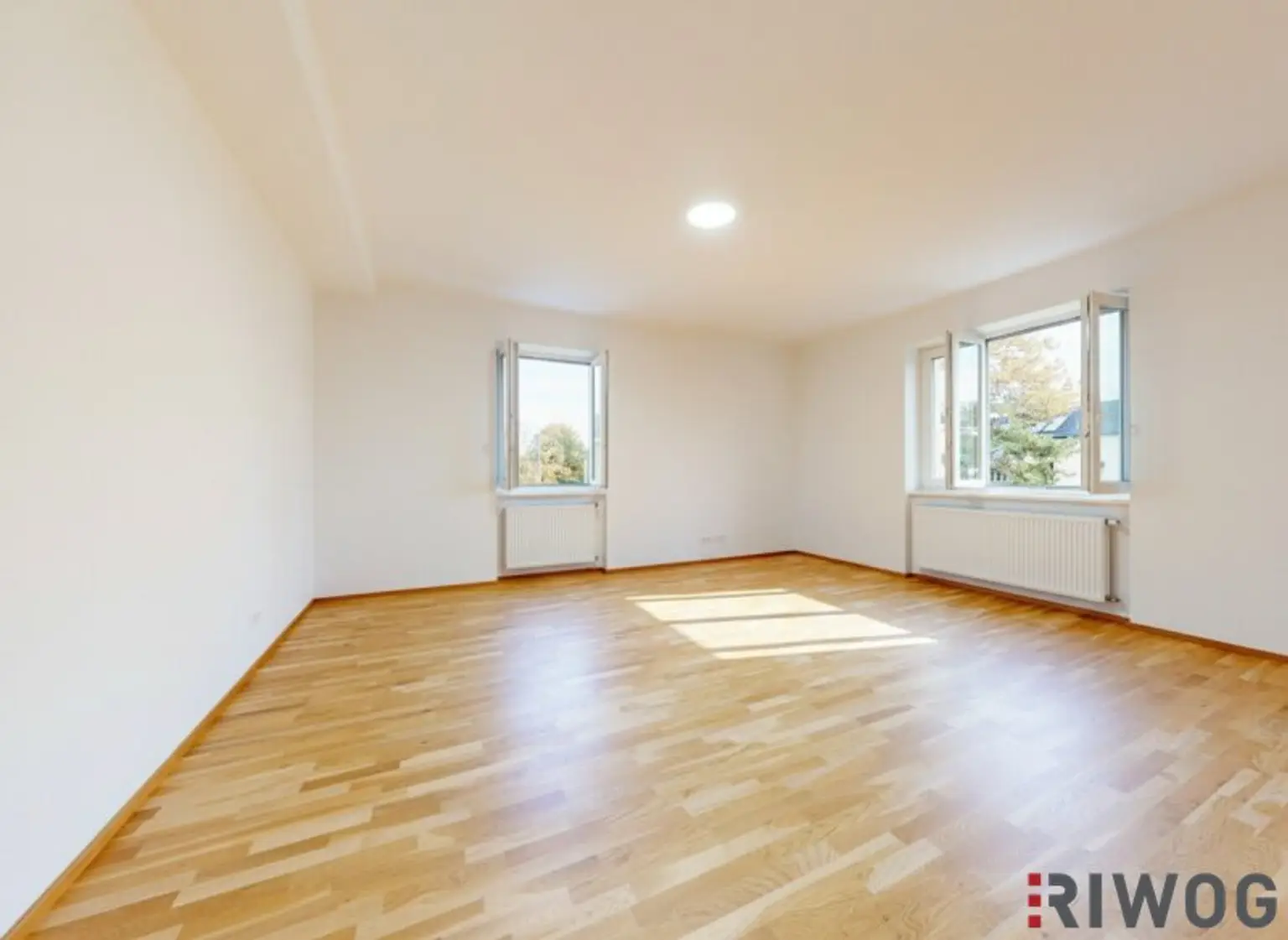ERSTBEZUG nach SanierungI ca. 86m² WNFL I Tischler Küche mit Siemens Geräten I Nahe Schönbrunner Schlosspark I Ruhelage