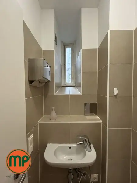 Altbau-Büro mit Flair in Toplage inkl. Alarmanlage und Sicherheitstüre