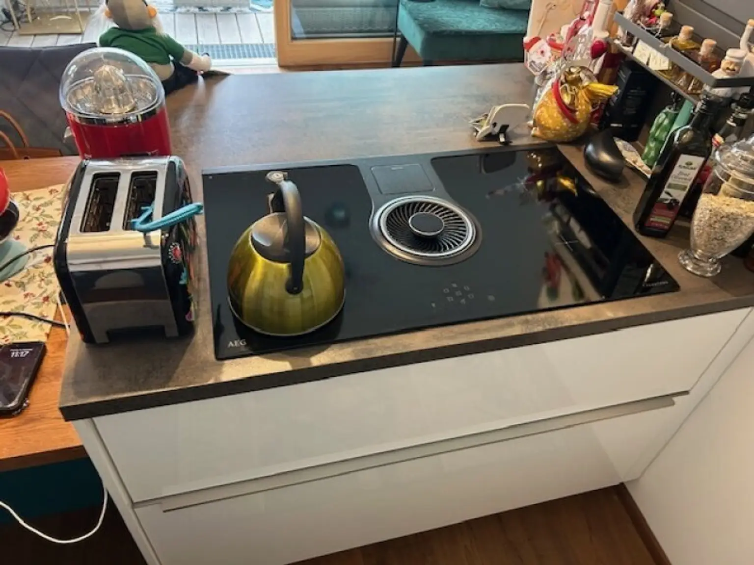 Wunderbare Dachgeschosswohnung in Top Lage mt Garage im Eigentum