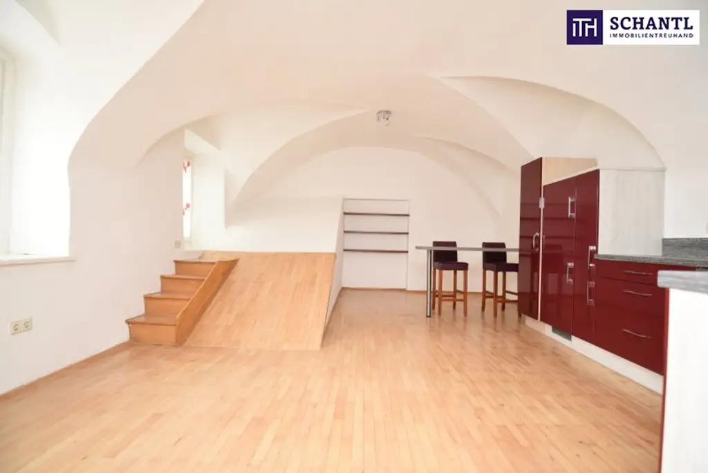 MÄRCHENHAFTE Wohnung im SCHLOSS inklusive Nutzung des SCHLOSSGARTENS! Ab sofort verfügbar!