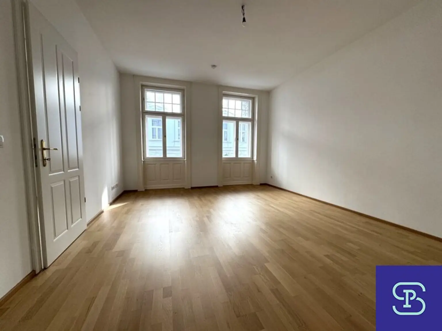 Provisionsfrei: Unbefristeter 98m² Altbau mit 11m² Süd-Loggia und Einbauküche - 1070 Wien!