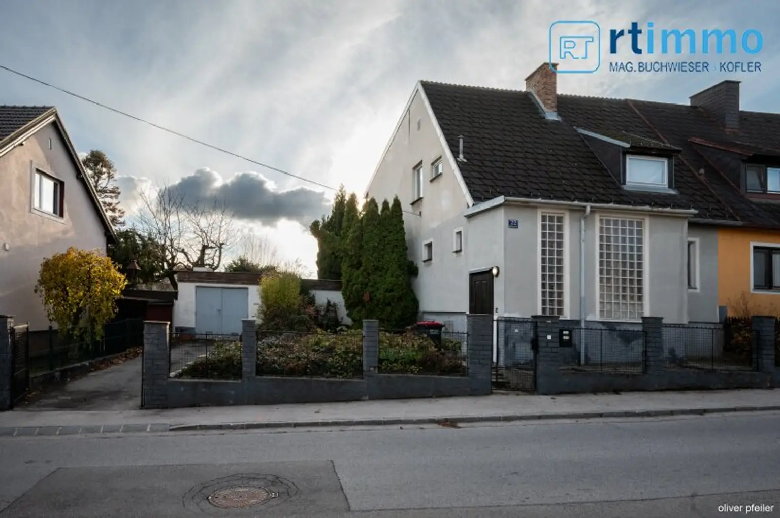 Einfamilienhaus in Stockerau mit schönem Grund - Nähe Freibad.