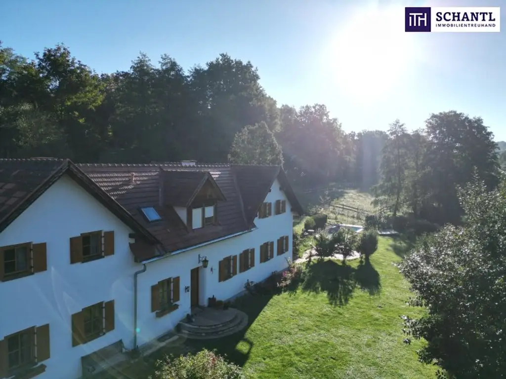 SENSATIONELLES JUWEL! Exklusiver Vierkanthof im Thermenland Steiermark – Wohnen, Reiten & Leben mit Pool und Natur!