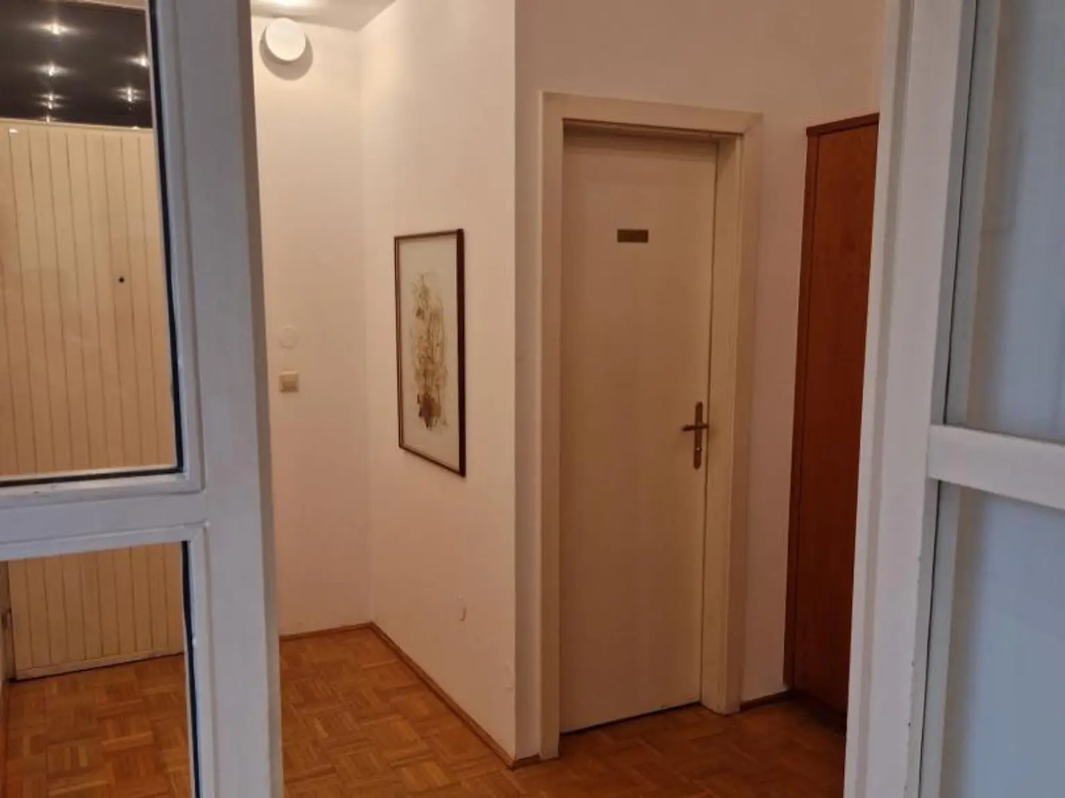 Wohnung mit Praxisgenehmigung und Terrasse in der Terrassenhaussiedlung Graz – vielseitig nutzbar mit Tiefgarage