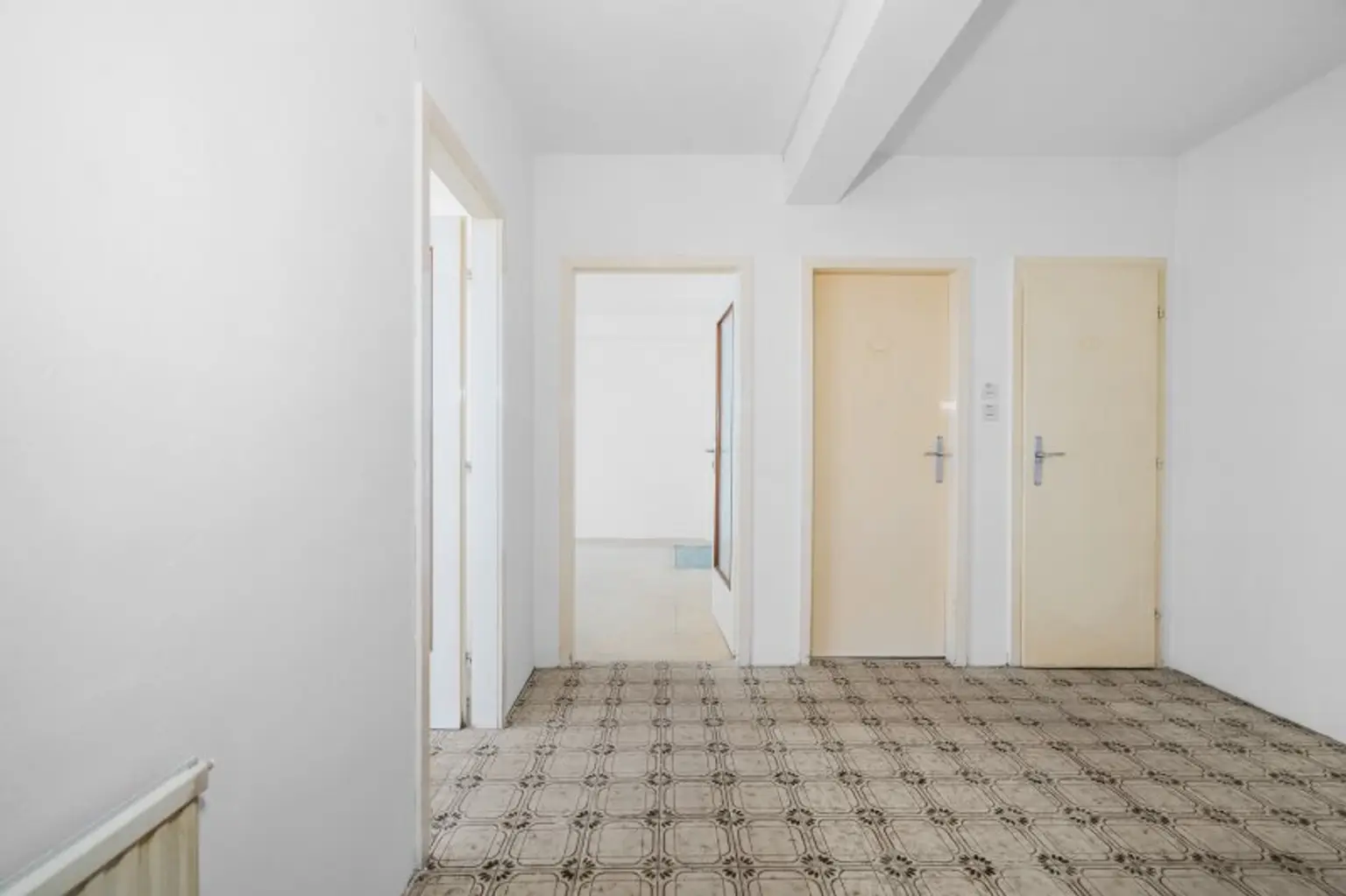 Geräumige 3-Zimmer-Wohnung in 1150 Wien/sanierungsbedürftig /WG möglich