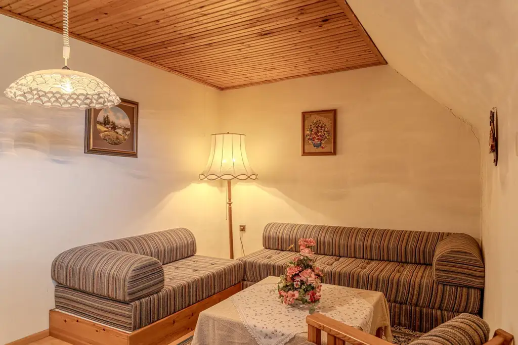 Beliebtes Traditionsgasthaus mit viel Potenzial – Gasthaus „Tonipeter“ in Voitsberg-Lobming steht zum Verkauf