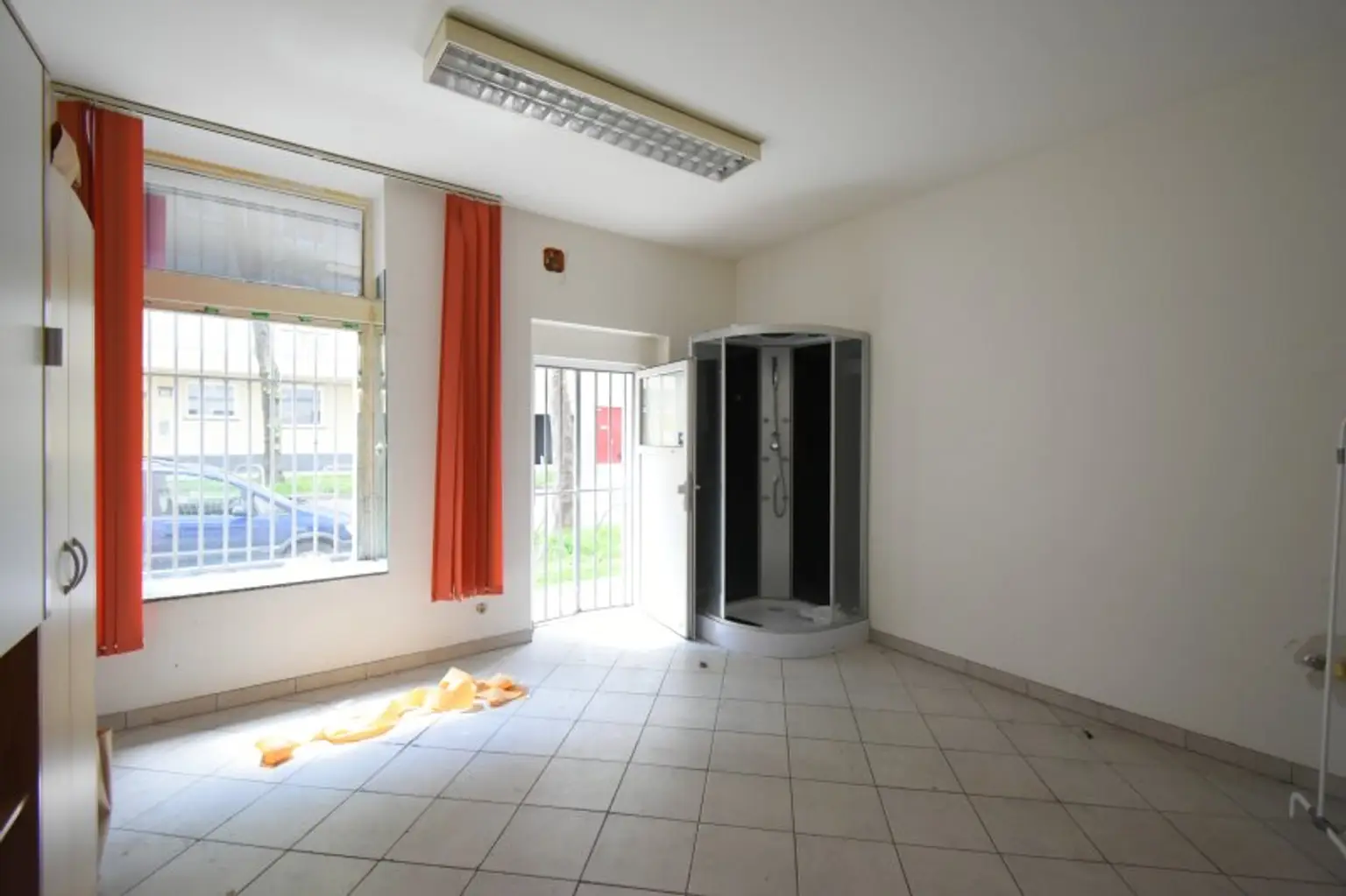 ++NEU++ 3 Zimmer Geschäftslokal mit Straßenzugang - großes Umbaupotenzial