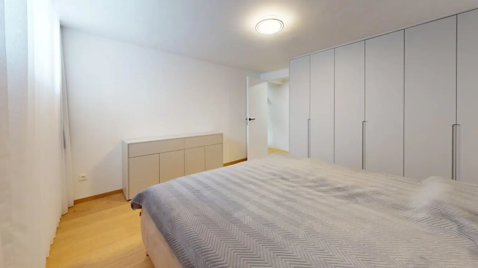 Exklusive Doppelhaushälften mit Traum-Ausblick auf die Burg Liechtenstein – schlüsselfertig mit Terrasse, Garten & Balkon! 4–5 Zimmer für höchste Wohnansprüche!