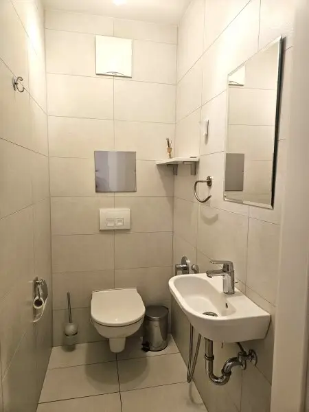 NEUWALDEGG - Gepflegter Neubau mit Balkon
