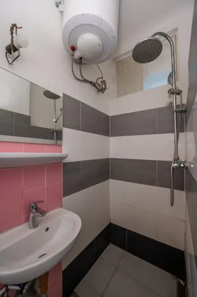 ++NEU++ 2-Zimmer Altbau-Wohnung zum Sanieren – entfalten Sie Ihr Wohntraum-Potenzial!