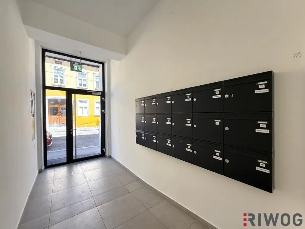 NEUER PREIS - SOMMERAKTION | 3-Zimmer Altbauwohnung mit großem innenhofseitigem Balkon im 1. Liftstock | ERSTBEZUG NACH SANIERUNG