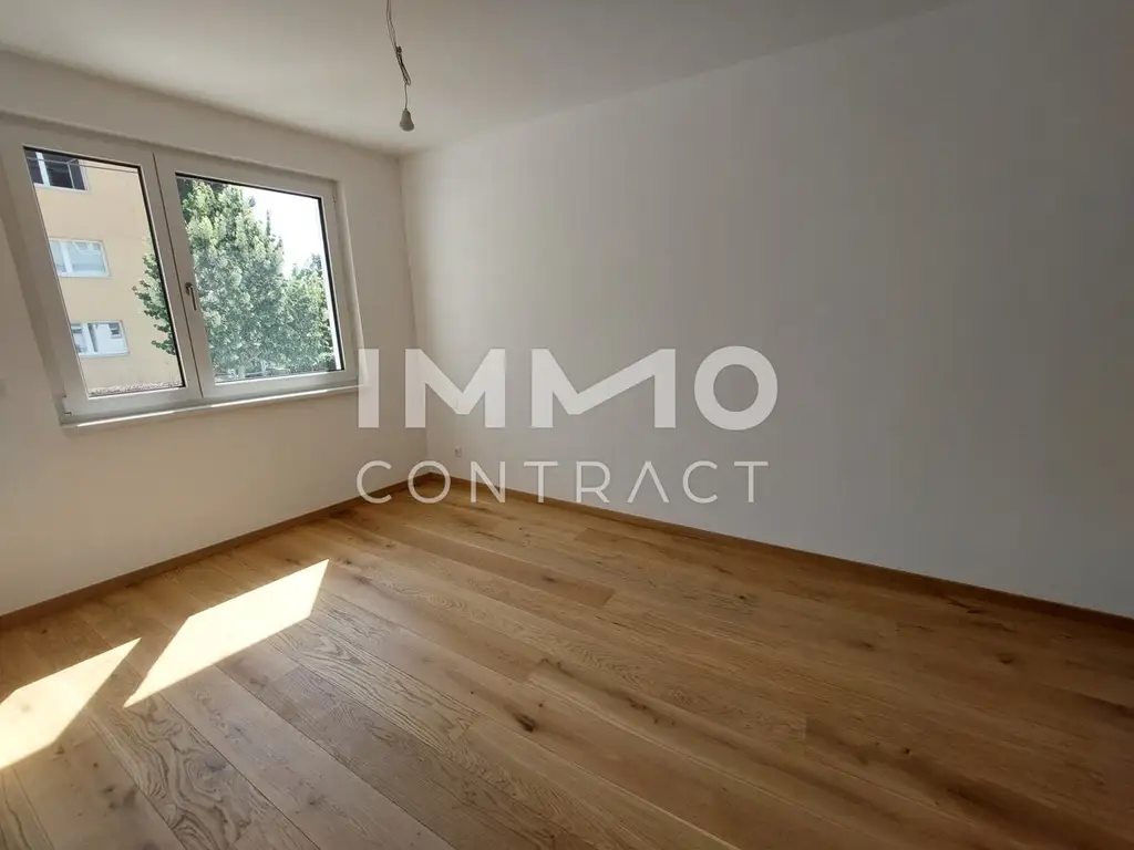 Provisionsfrei! 4 Zimmer + 2 Bäder und ein toller Balkon!