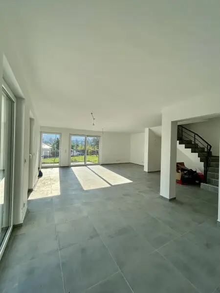 Neues Zuhause in Wilfersdorf bei Tulln : Erstbezug, 144,79m², 2 Stellplätze, Garten