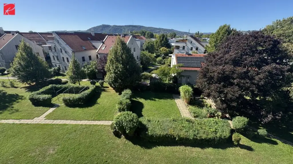 Kleine Dachgeschoßwohnung mit Weitblick und Gartenbenutzung