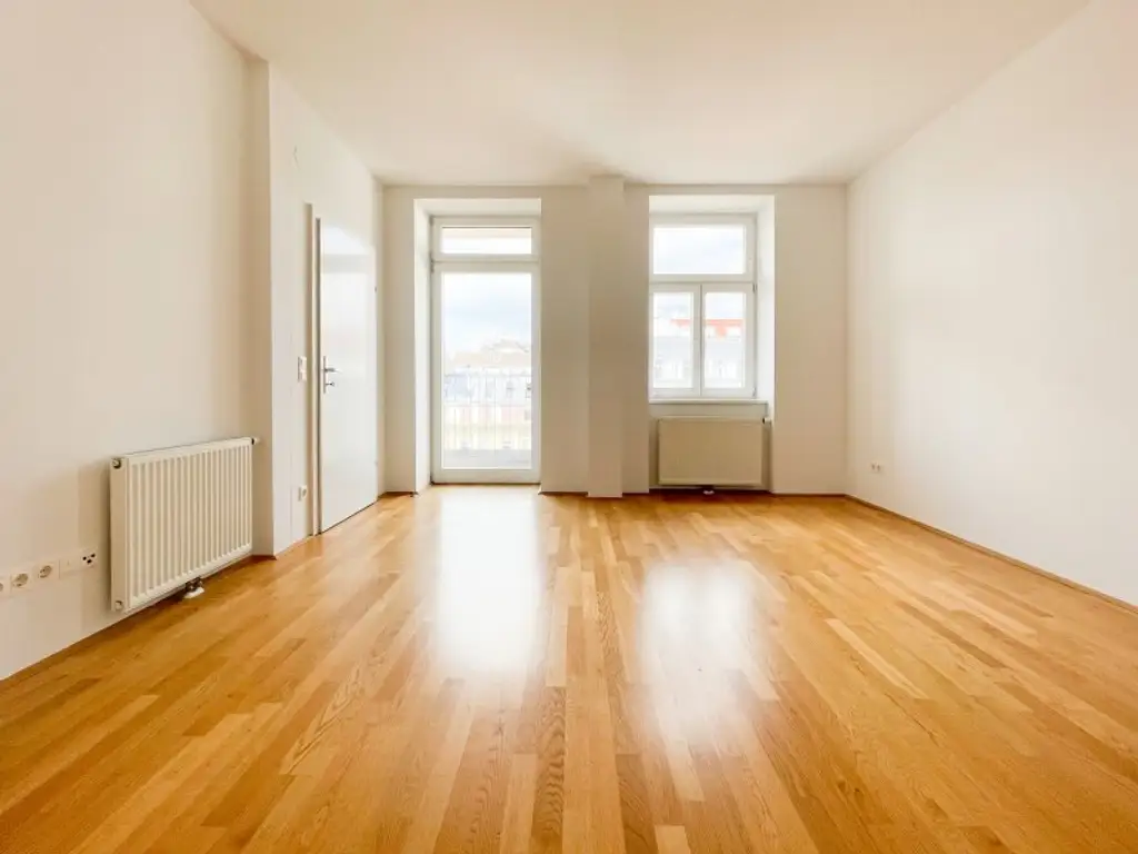 ALTBAUWOHNUNG MIT HOFSEITIGEM BALKON: 3 Zimmer inkl. Küche im 3. Liftstock