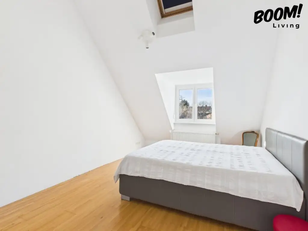 Traumhafte 3,5-Zimmer-Dachgeschosswohnung mit Balkon und Terrasse in 1230 Wien!