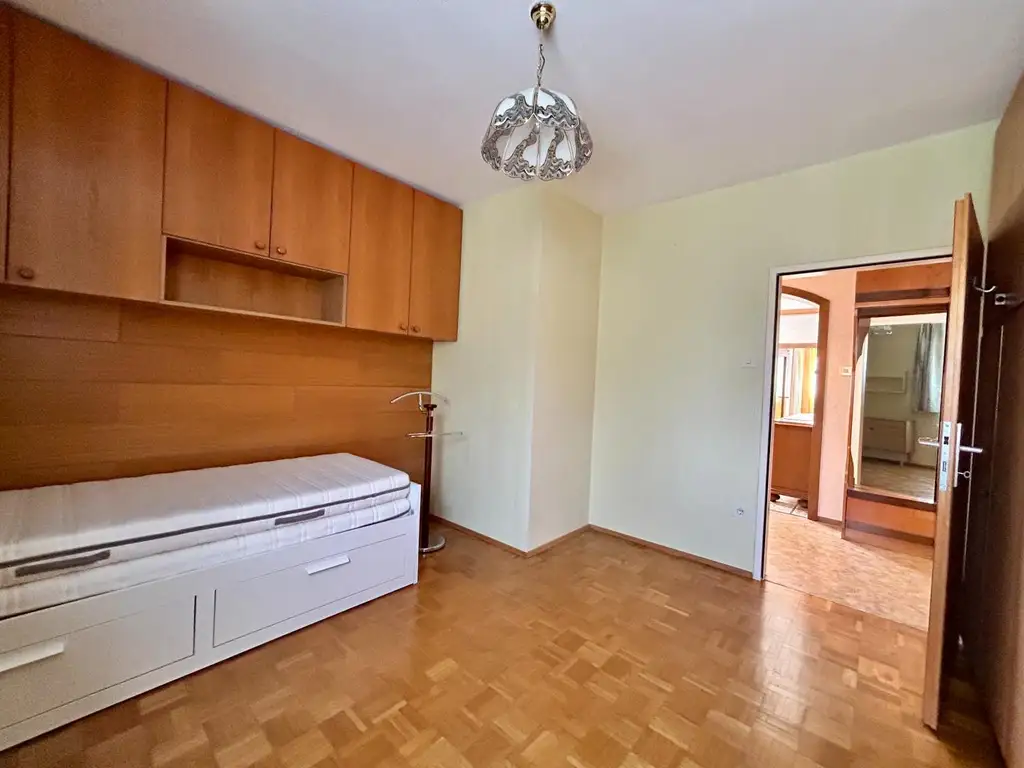 Großzügige 5 Zimmerwohnung inkl. Loggia und Garagenstellplatz