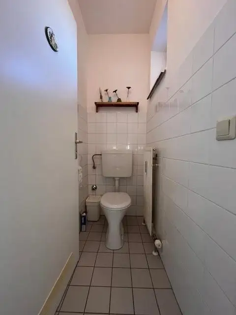 Tolle 2-Zimmer-Wohnung mit Eigengarten, Loggia und TG-Platz zu verkaufen