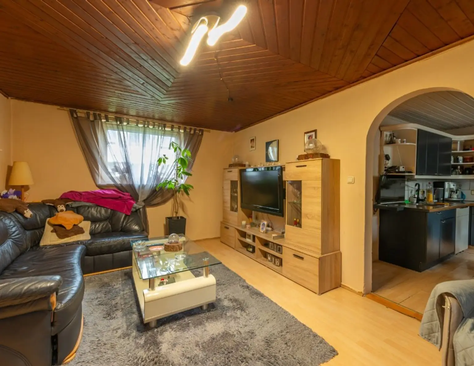 Wohnhaus mit separater Einliegerwohnung in sonniger Lage von Ebensee am Traunsee