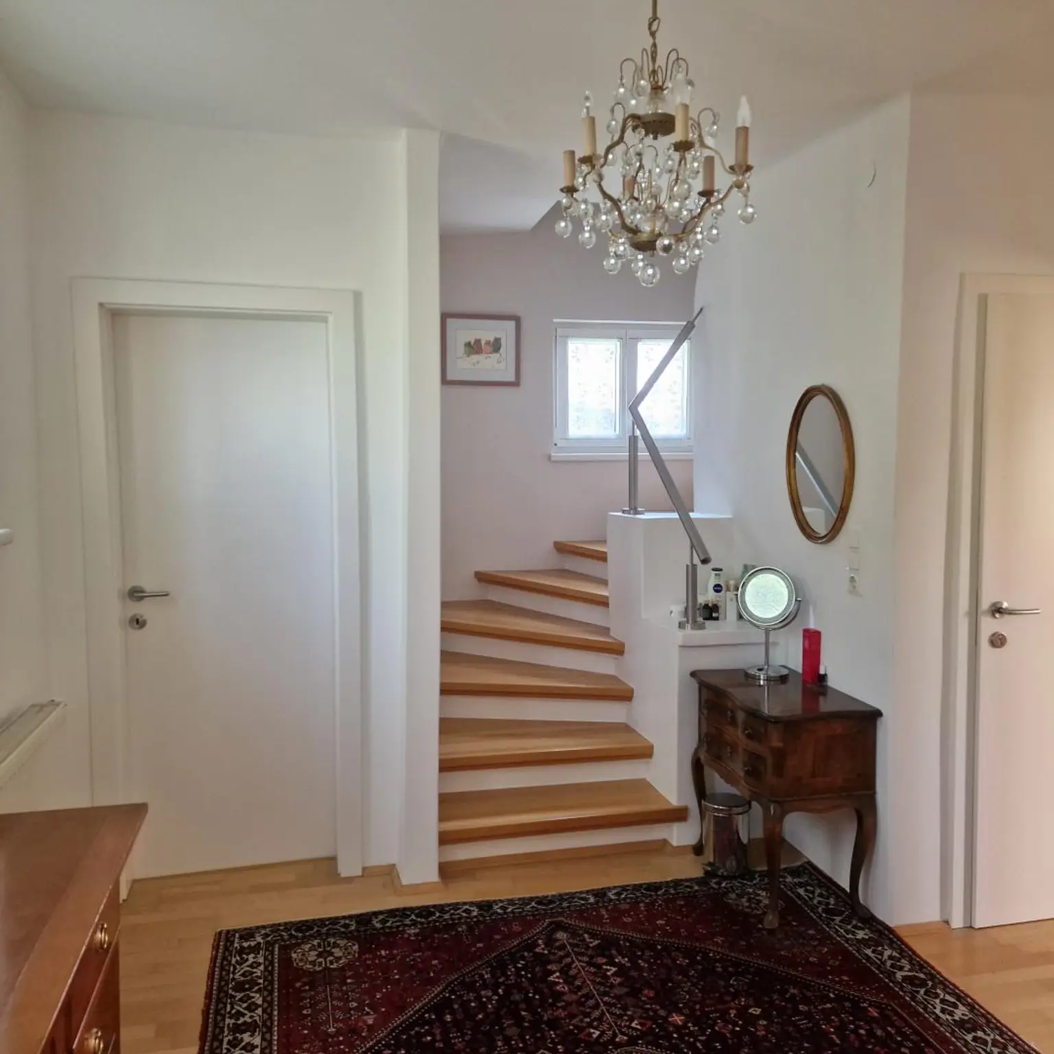 Einziehen und genießen! Sonniges Einfamilienhaus mit Doppelgarage, Terrasse uvm