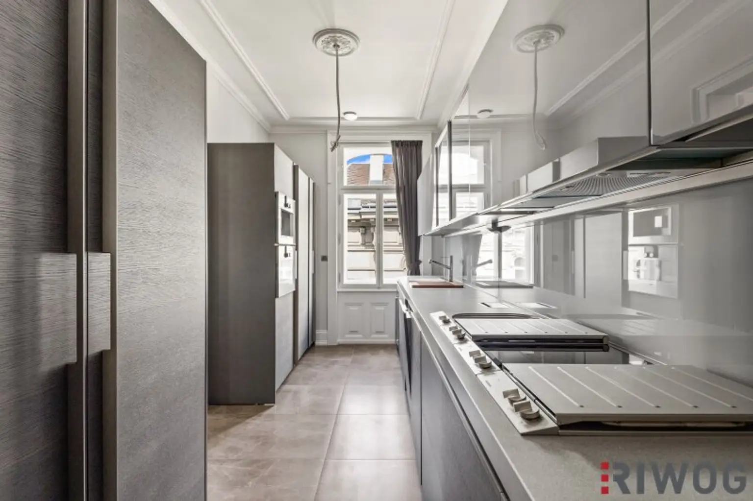 **Luxus auf höchsten Niveau**4-Zimmer**3 Bäder**2 Balkone**Smart-Home**uvm.