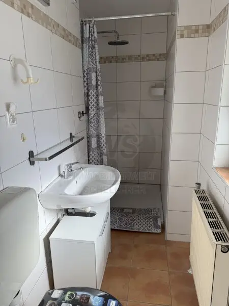 Großes Wohnhaus in Wels!     Besichtigungstermin SA 22.11. 10-12 Uhr!