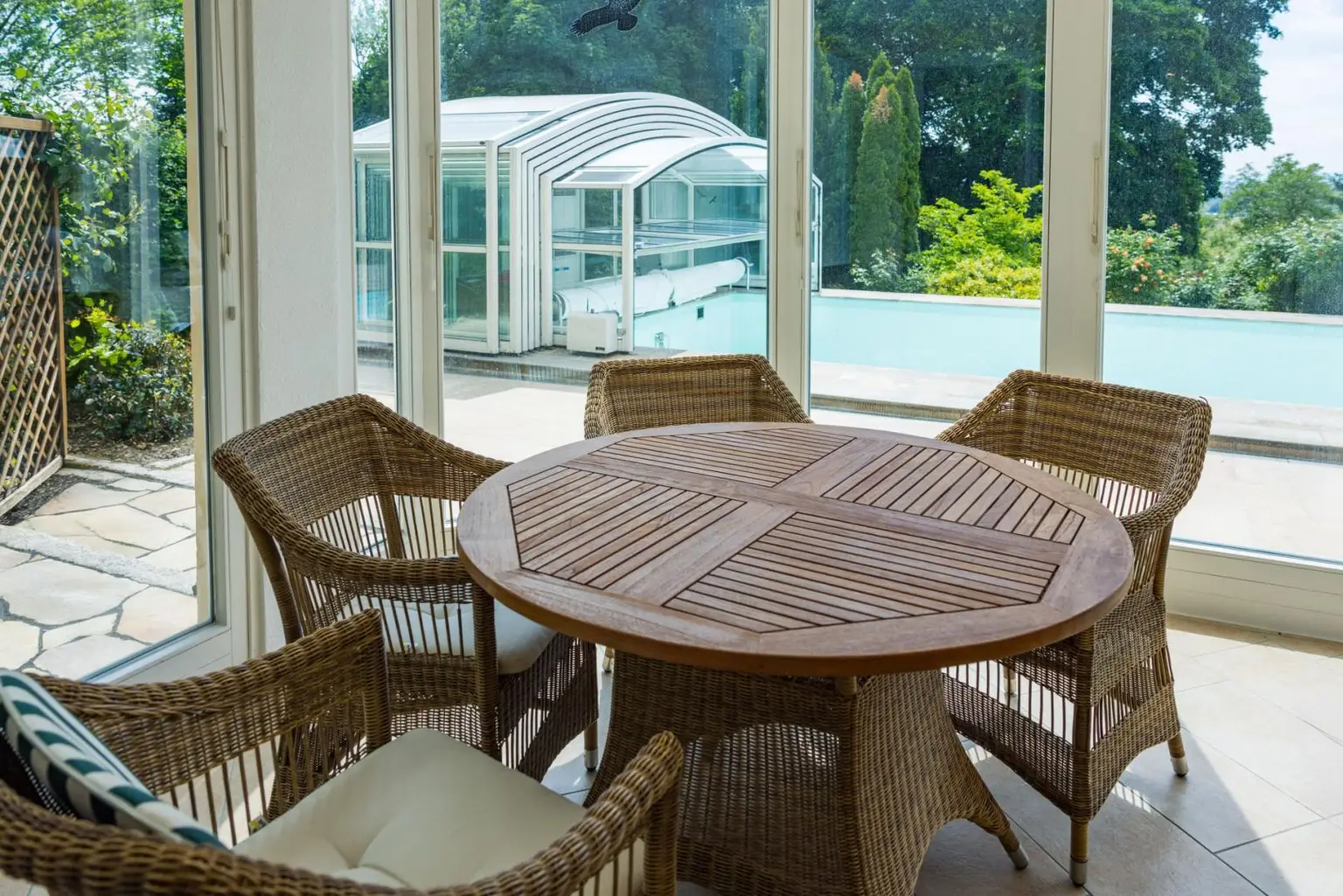 Luxuriöse Villa mit Panoramablick, Swimmingpool und großem Garten in Baden bei Wien
