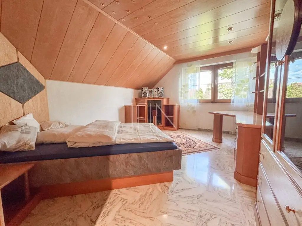 Einfamilienhaus mit Pool, Wellness & großem Garten in Hennersdorf