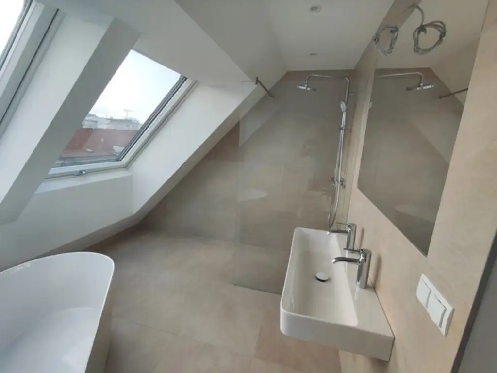 Modern wohnen in Meidling! DG-3-Zimmer-Erstbezug mit Terrasse - Top72