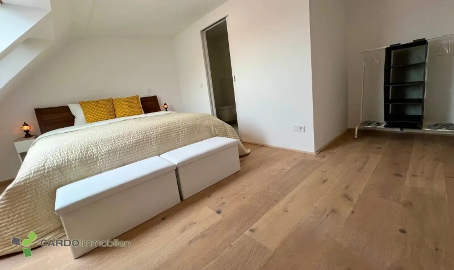 3 Zimmer Maissonettewohnung mit Garagenplatz, möbliert