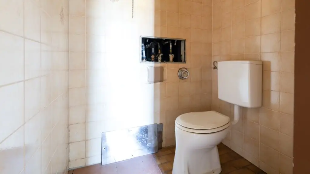 Renovierungsbedürftige 3-Zimmer-Wohnung mit Loggia in Leopoldsdorf – Ihr neues Zuhause!