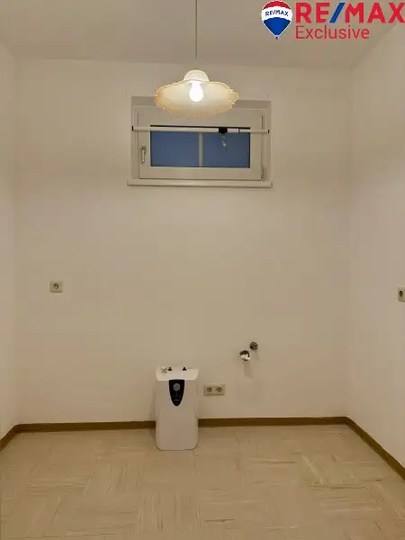 Nähe Akademierpark - 2-Zimmer-Wohnung mit Loggia in Wiener Neustadt – Ihr neues Zuhause!