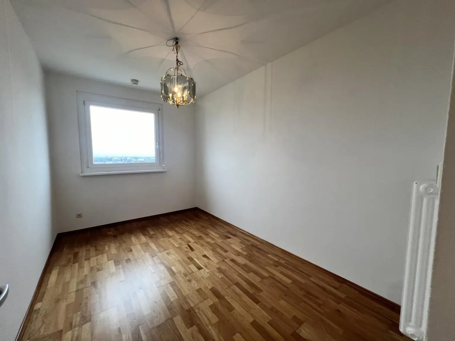 Sanierte 4-Zimmer-Wohnung mit 2 Balkonen und traumhaftem Blick über Graz inkl. Stellplatz