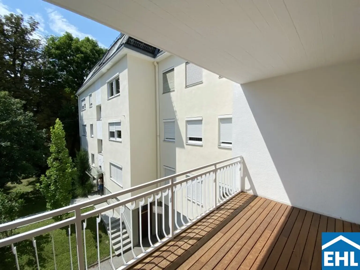 Einziehen und wohlfühlen! Möblierte 3-Zimmer-Wohnung inklusive Stellplatz nahe Schönbrunn!