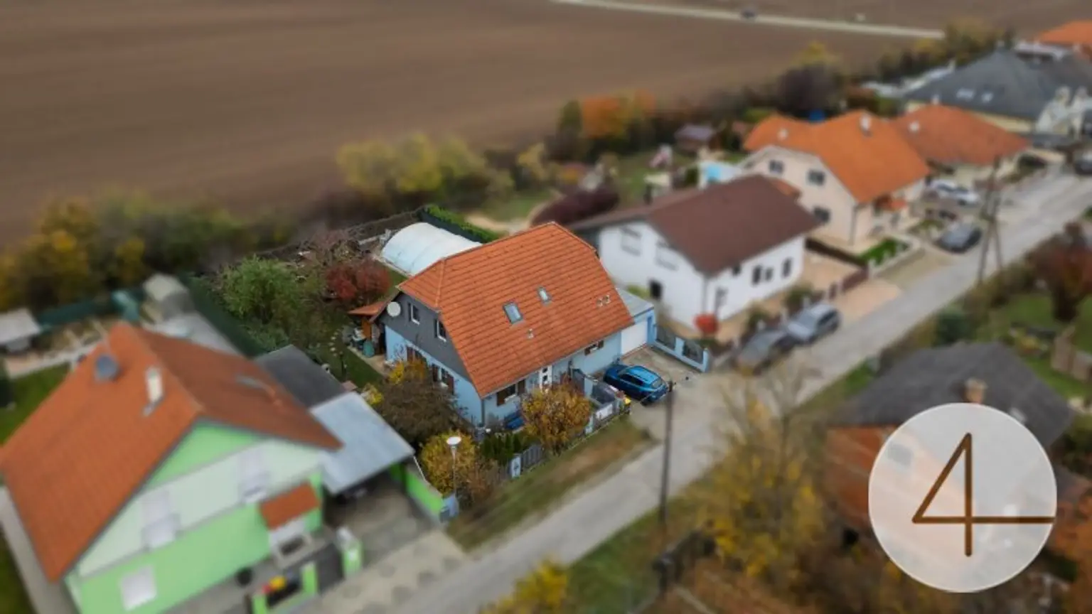 Ihr neues Zuhause: Stilvolles Einfamilienhaus mit Pool in ruhiger Lage
