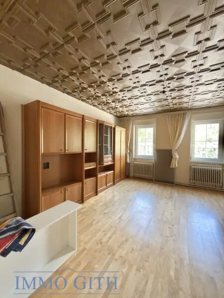 RUHIGE SACKGASSENLAGE MIT POTENZIAL – 652 M² GRUNDSTÜCK MIT EINFAMILIENHAUS, POOL & EINREICHPLAN IN GUNTRAMSDORF ZU KAUFEN!