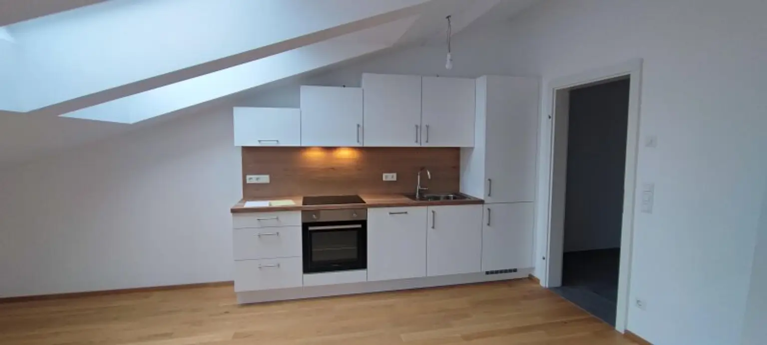 "Alles was ich brauche" - moderne 2-Zimmer-DG-Wohnung am Stadtrand von Salzburg