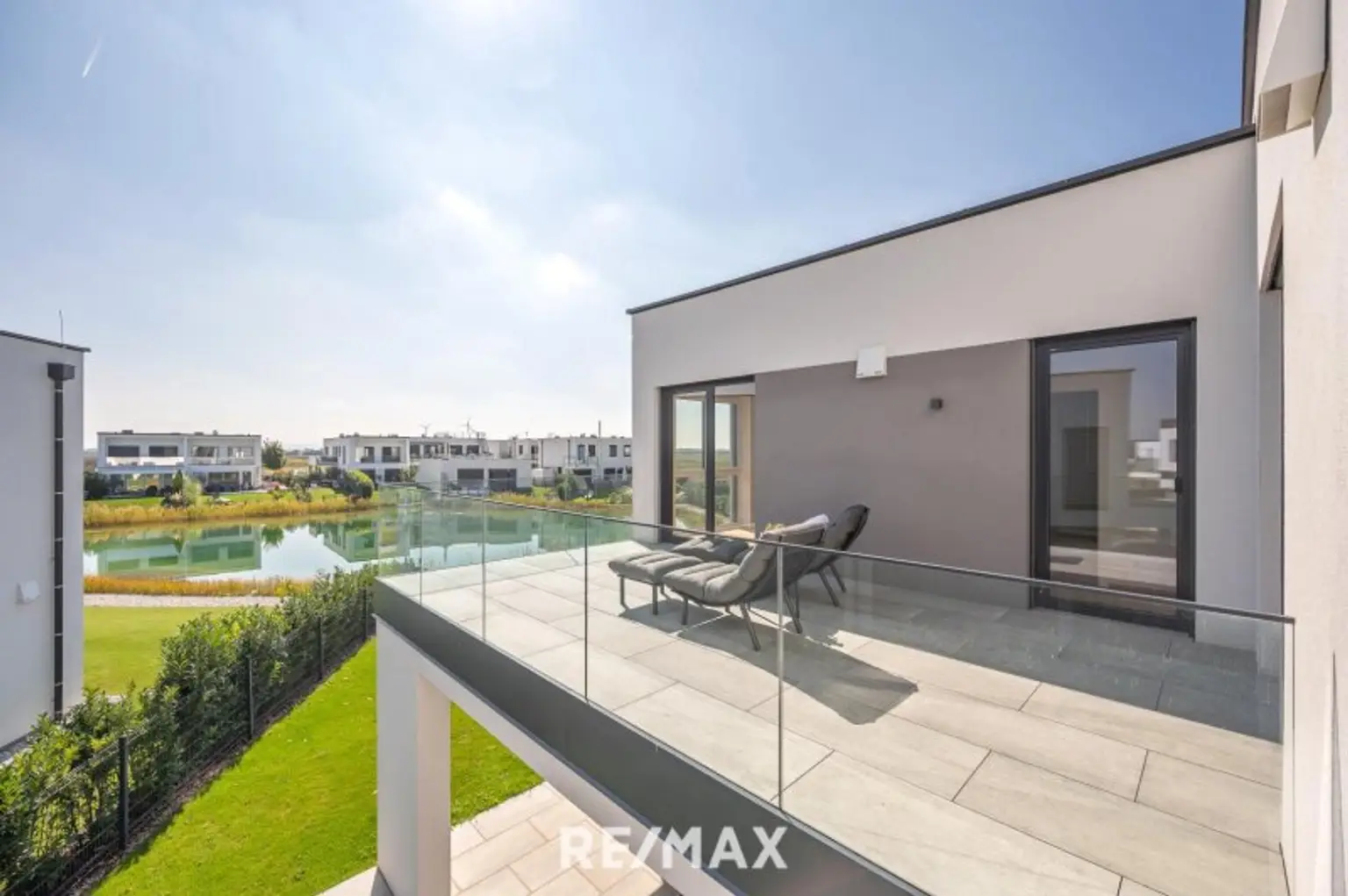 Leben pur! Exklusiv und natürlich zugleich. Im Sommer sonnen-,  im Winter eisbaden.