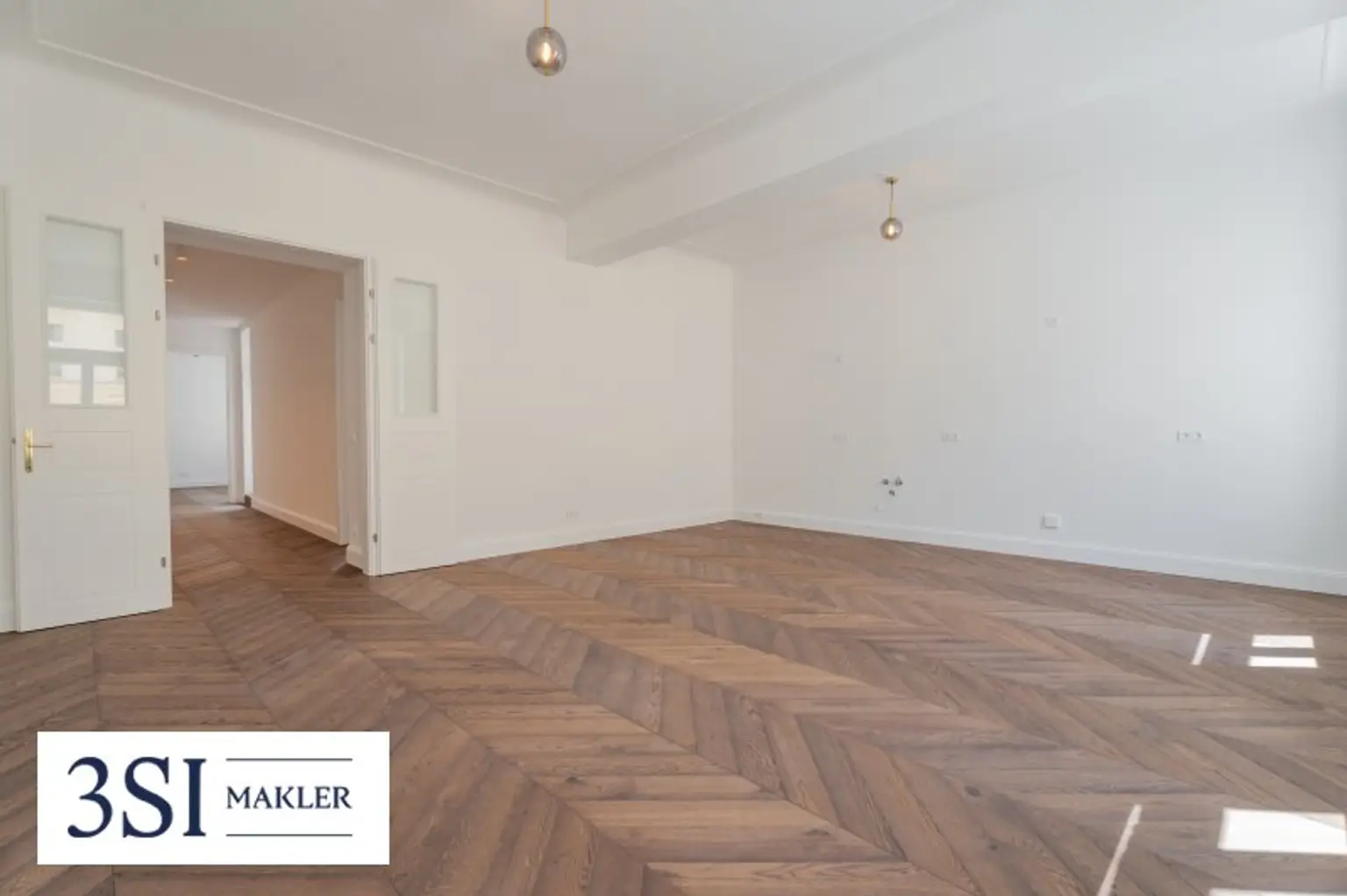 Altbauflair trifft Wohnkomfort: 3 Zimmer mit Loggia