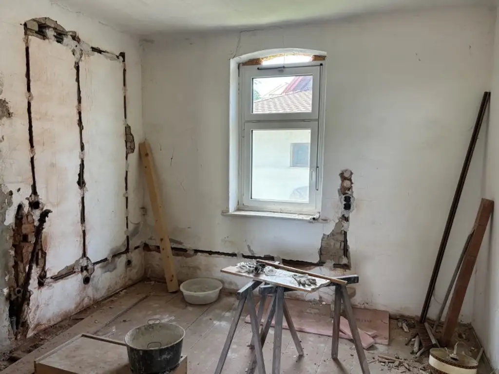 = PREISKNALLER =  Güssing !! Renovierungsobjekt in Zentrumslage mit ca. 430 m2 Eigengrund !!!