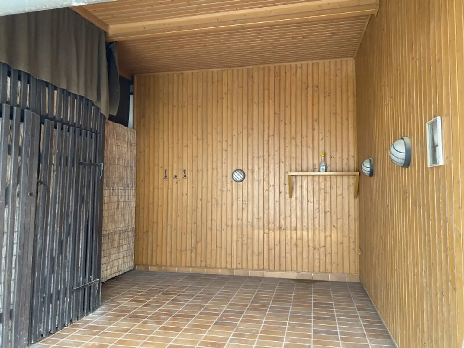 Großes Familienwohnhaus