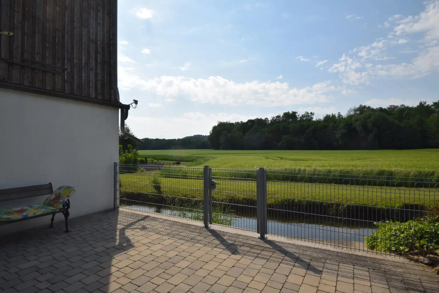 Terrasse mit Grünblick