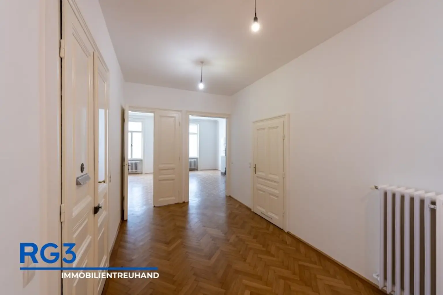 Repräsentative 5 Zimmer Wohnung mit Balkon
