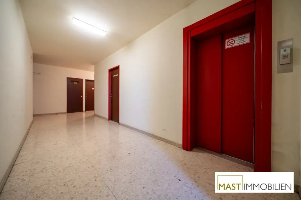 Zur Gänze sanierte 3 Zimmer-Wohnung mit großzügiger Loggia & Fernblick – Spitalgasse 1, Wiener Neustadt